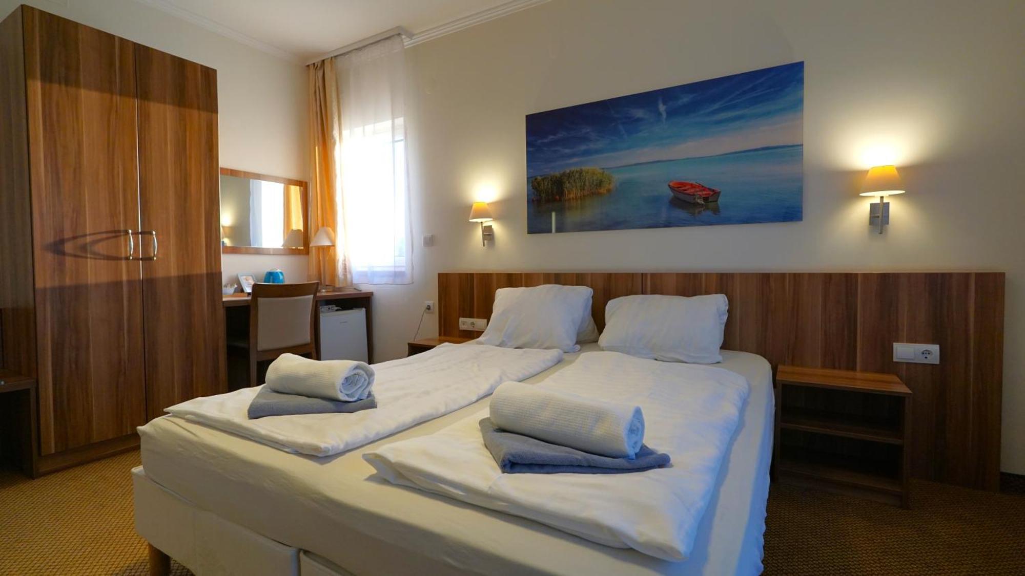 Balaton Colors Beach Hotel Siofok Luaran gambar