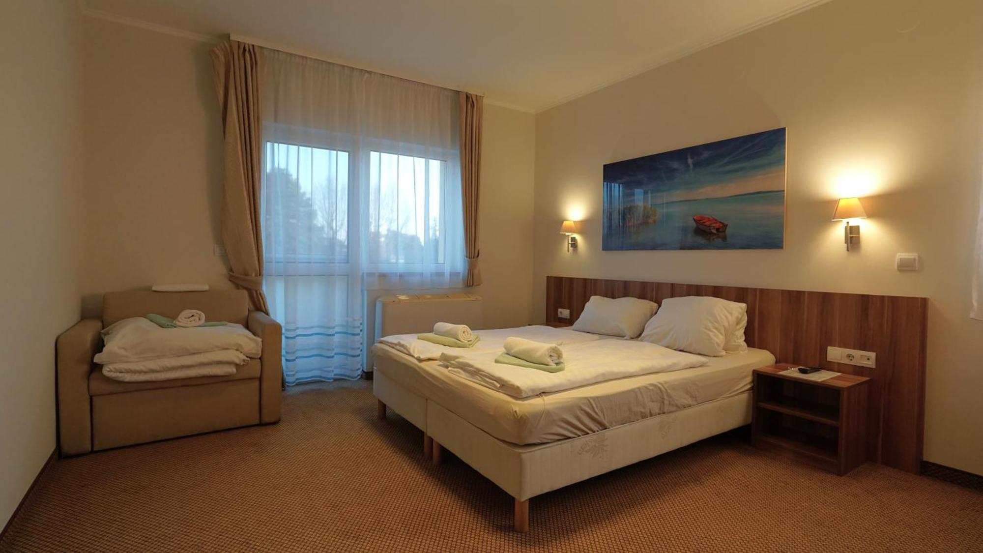 Balaton Colors Beach Hotel Siofok Luaran gambar