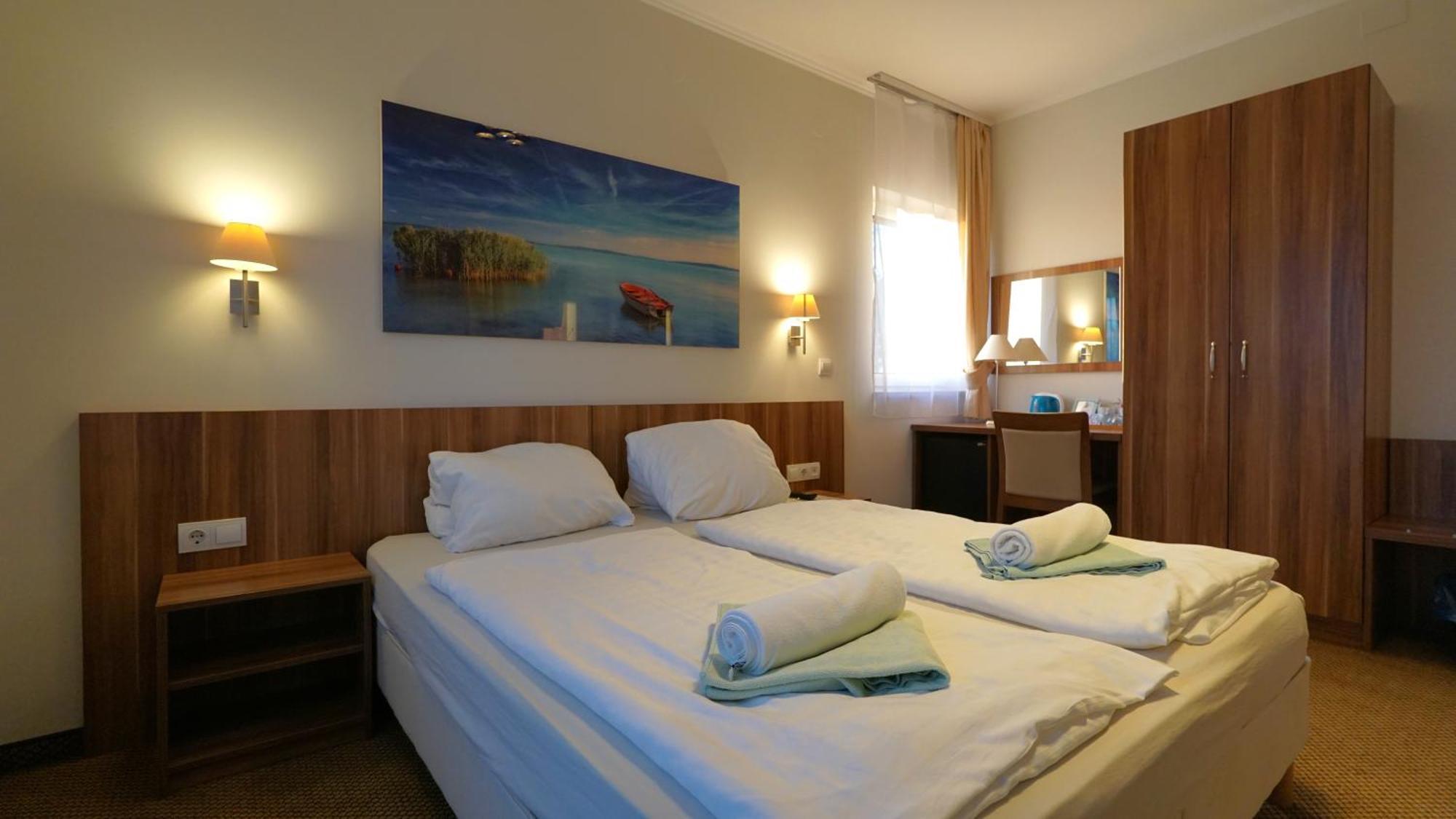 Balaton Colors Beach Hotel Siofok Luaran gambar