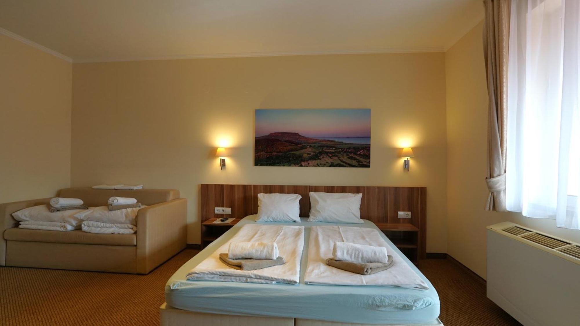 Balaton Colors Beach Hotel Siofok Bilik gambar