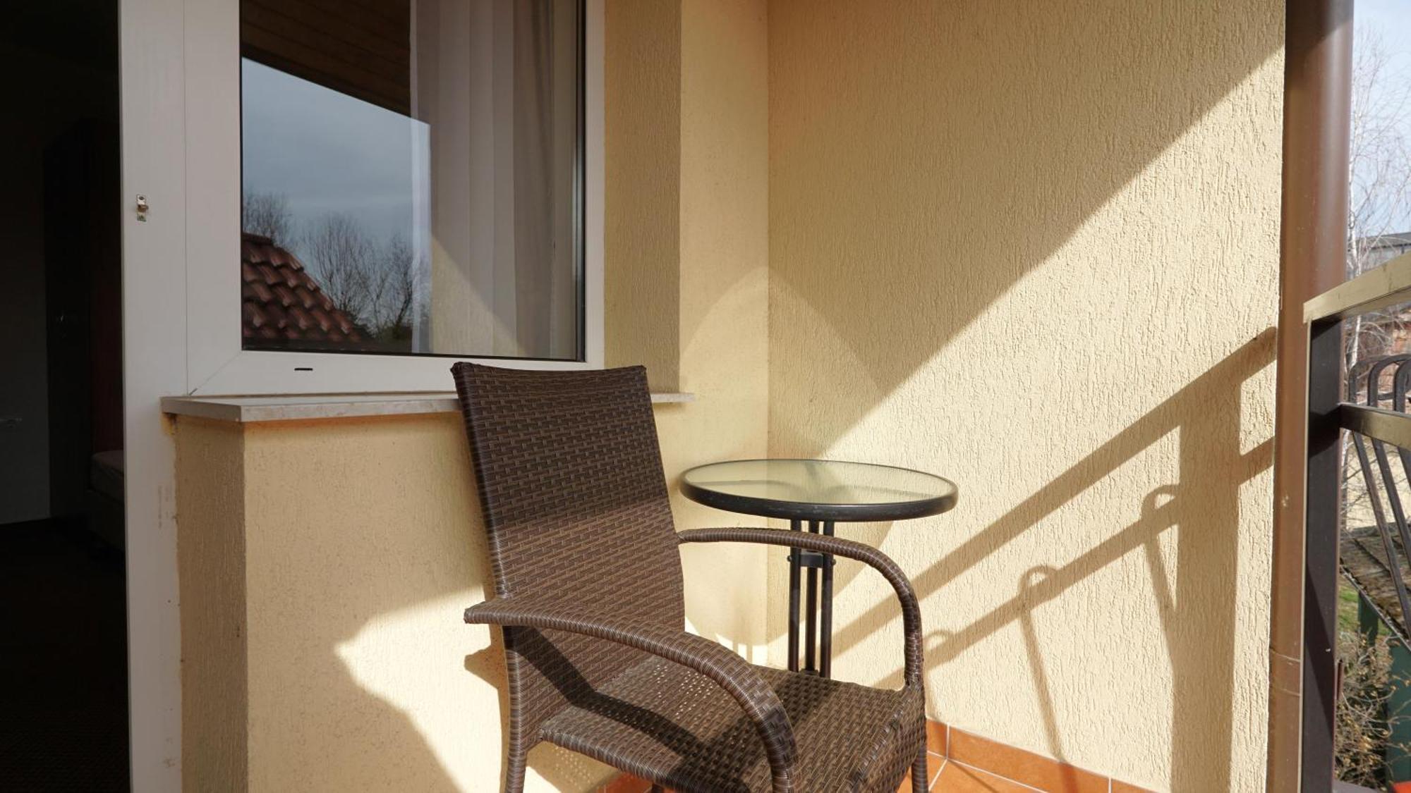 Balaton Colors Beach Hotel Siofok Bilik gambar