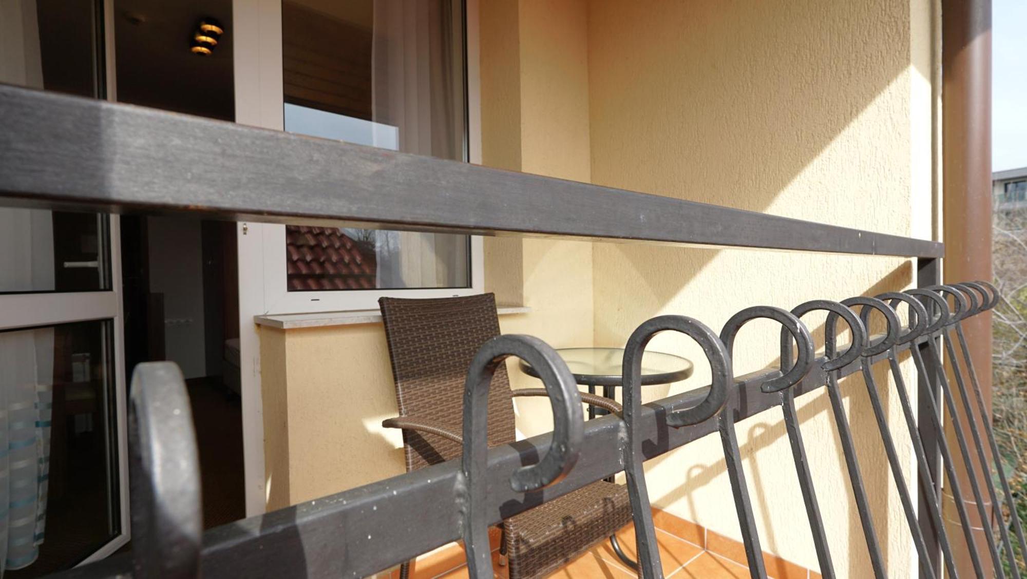 Balaton Colors Beach Hotel Siofok Bilik gambar